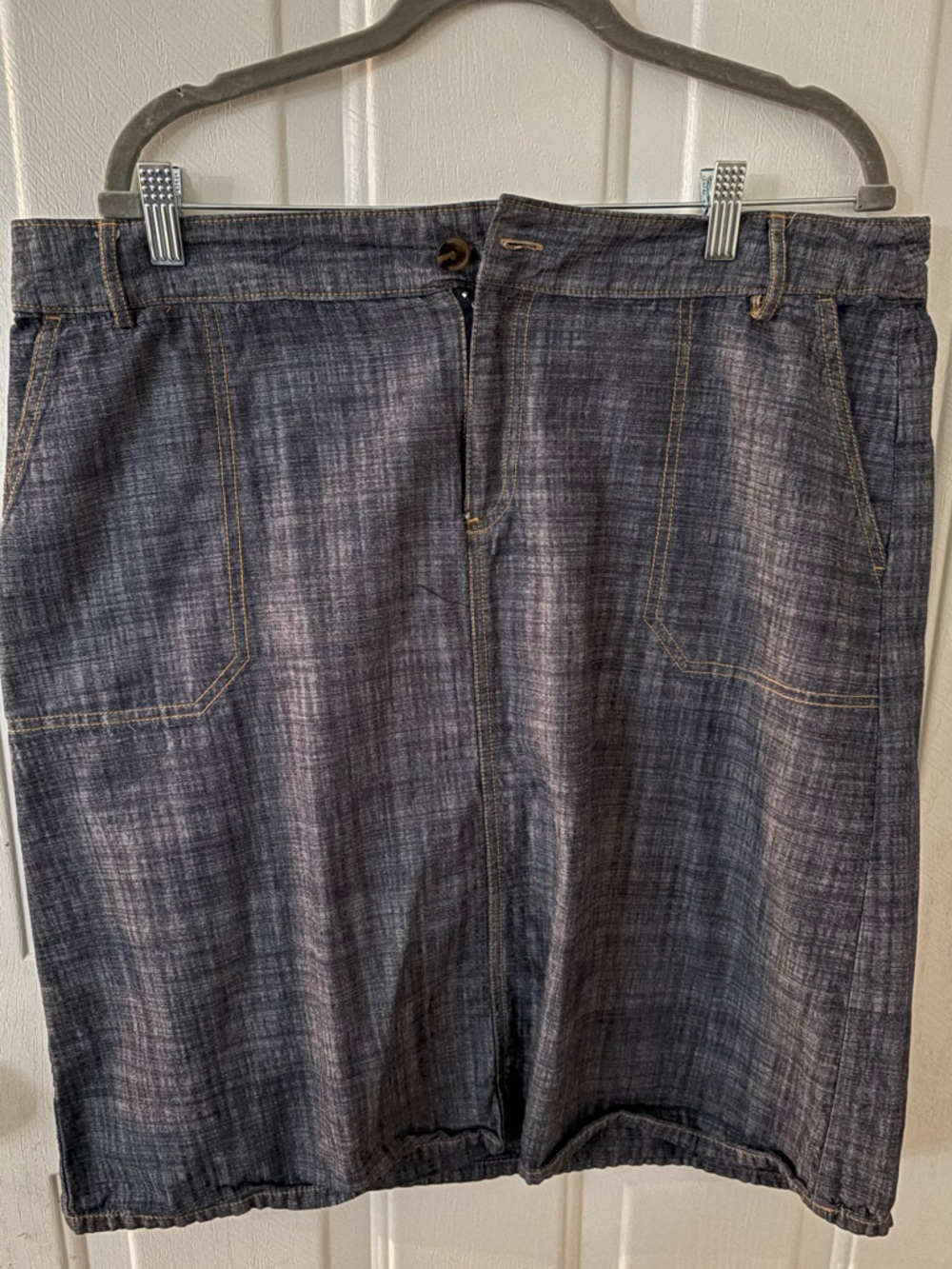 Liz Claiborne Charcoal Denim-Effect Midi Skirt